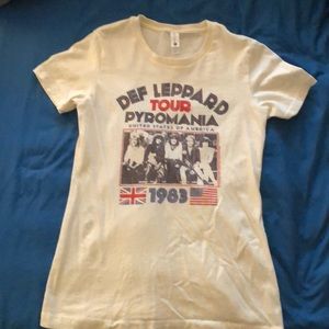 Def leopard band tee